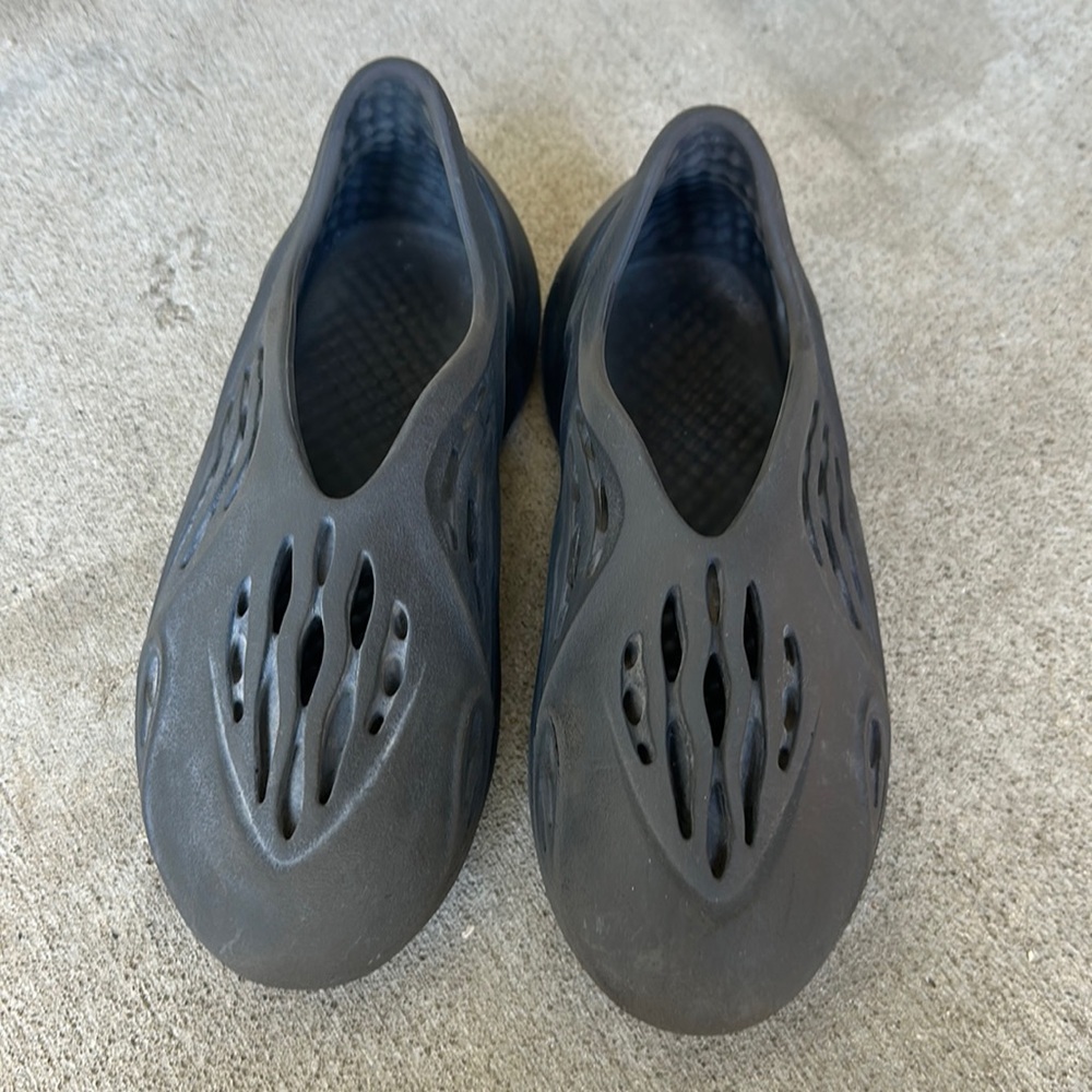 Authentic Adidas Yeezy Foam Runners in black